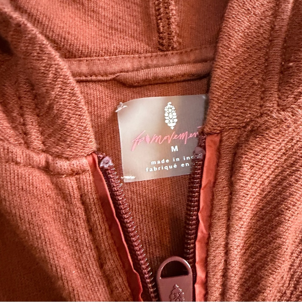 FP MOVEMENT Snap Shot Zippered Pocket Hooded Vest size M - Picture 6 of 7